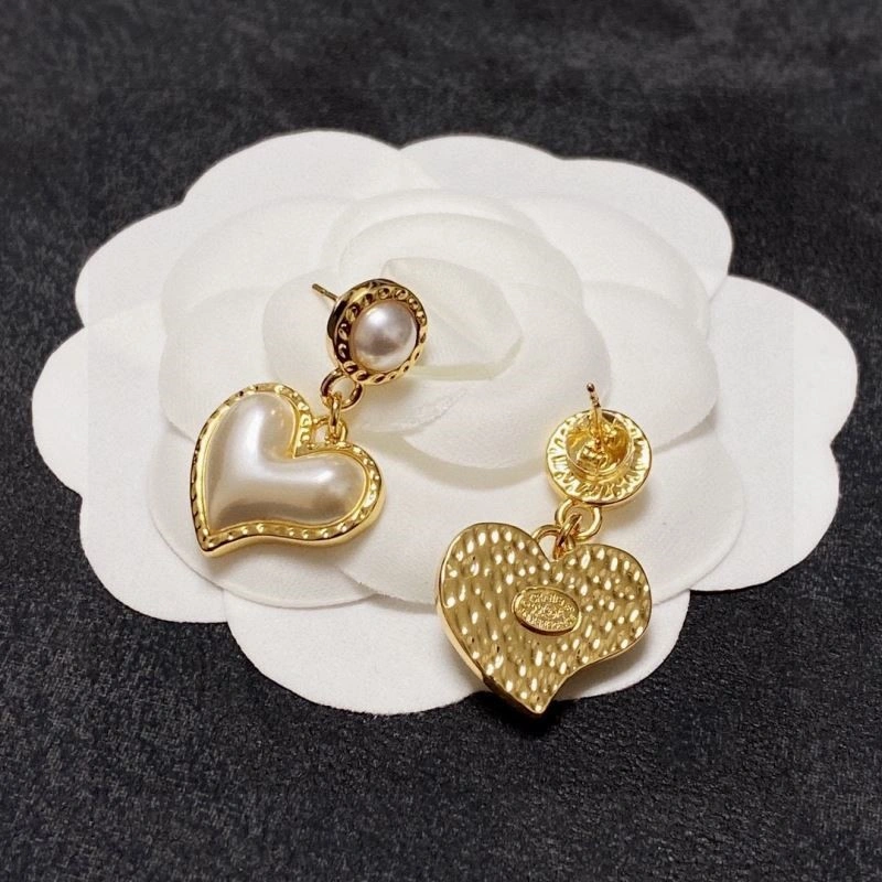 Lightweight Chanel Earrings 221407