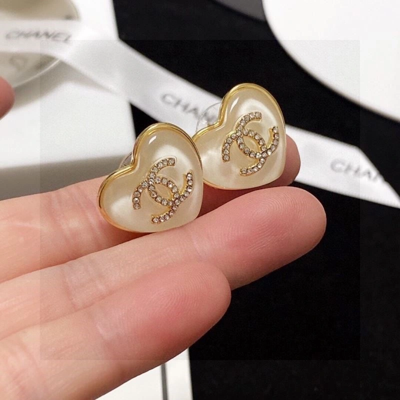 Sleek Chanel Earrings 221387