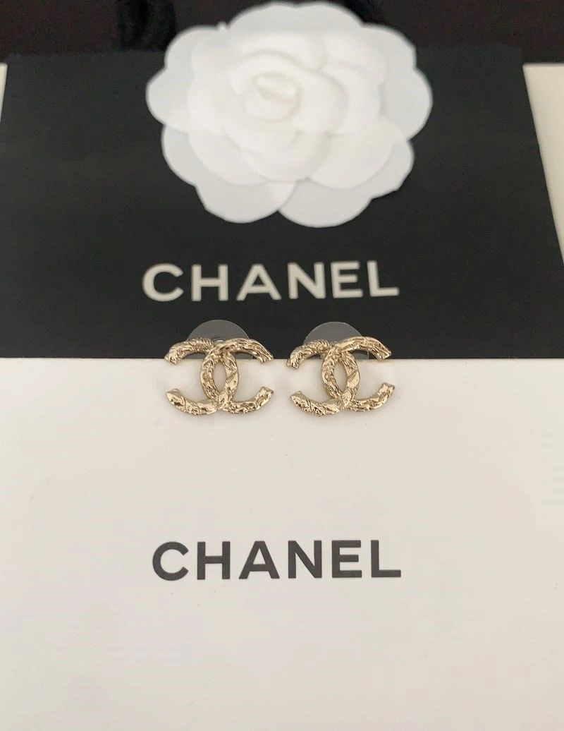 Compact Chanel Earrings 221370