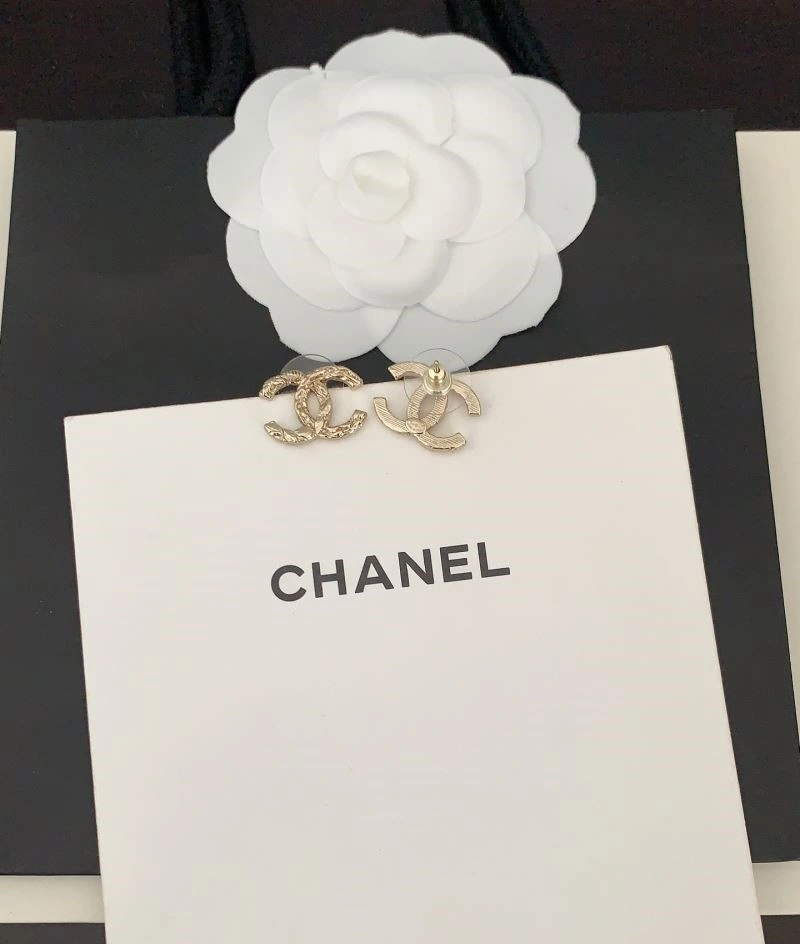 Compact Chanel Earrings 221370