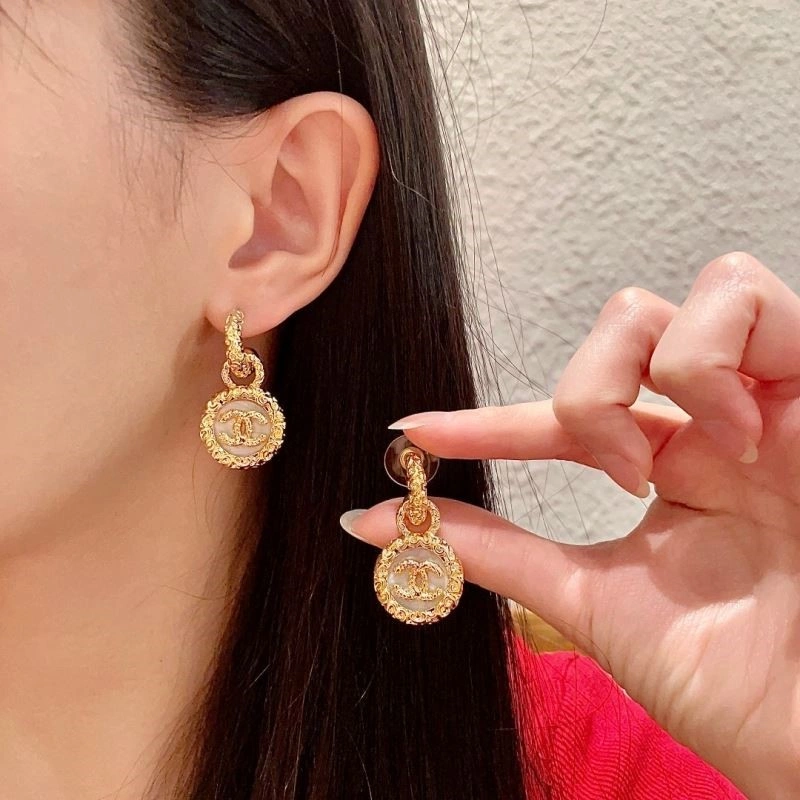 Chanel Earrings Effortless 221364