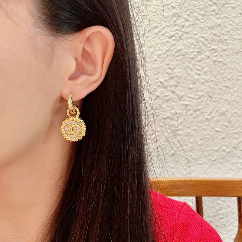 Chanel Earrings Effortless 221364