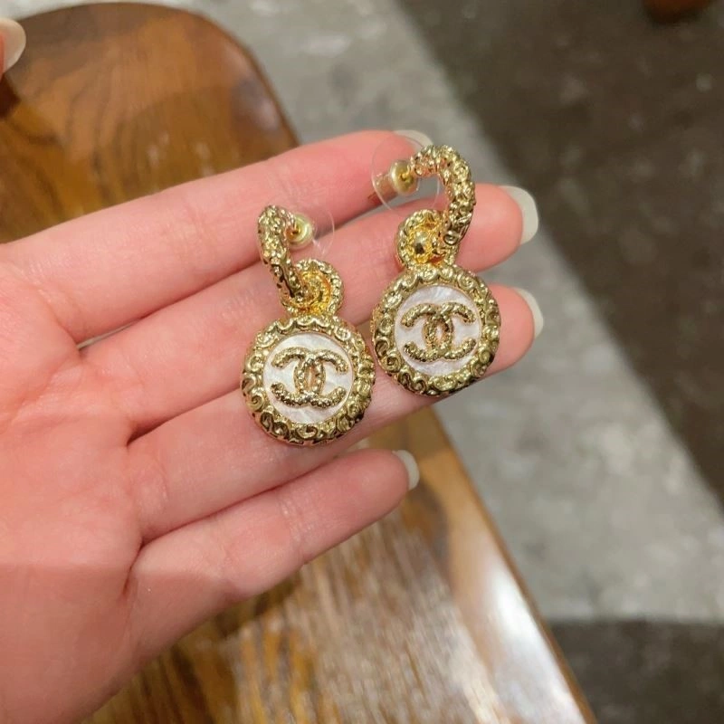 Chanel Earrings Effortless 221364