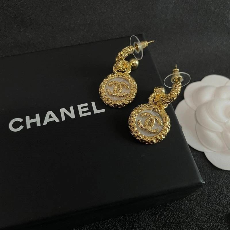 Chanel Earrings Effortless 221364