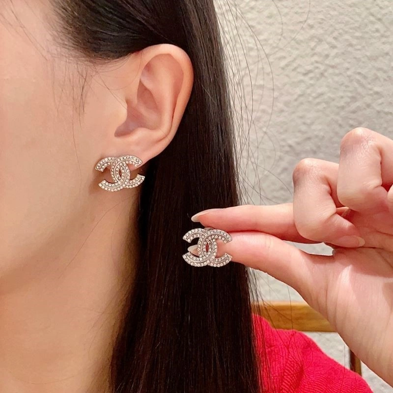 Reliable Chanel Earrings 221382