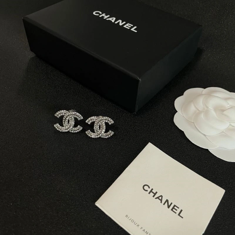 Reliable Chanel Earrings 221382