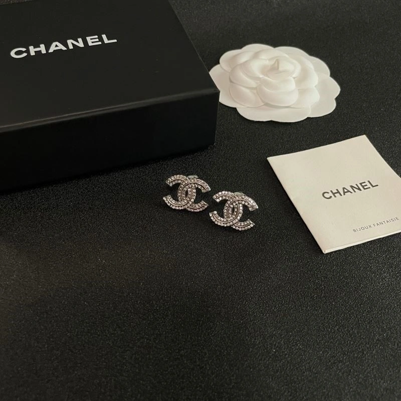 Reliable Chanel Earrings 221382