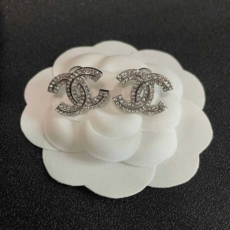 Reliable Chanel Earrings 221382