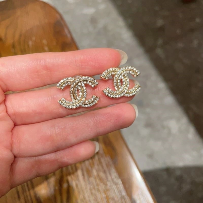 Reliable Chanel Earrings 221385