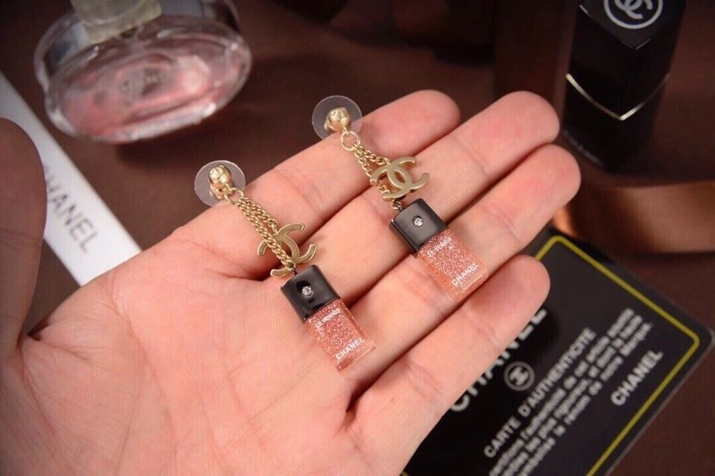 Breathable Chanel Earrings 221337
