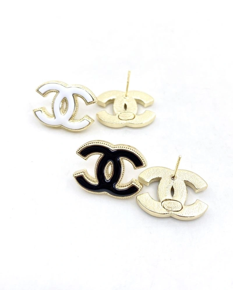 Stylish Chanel Earrings 221318