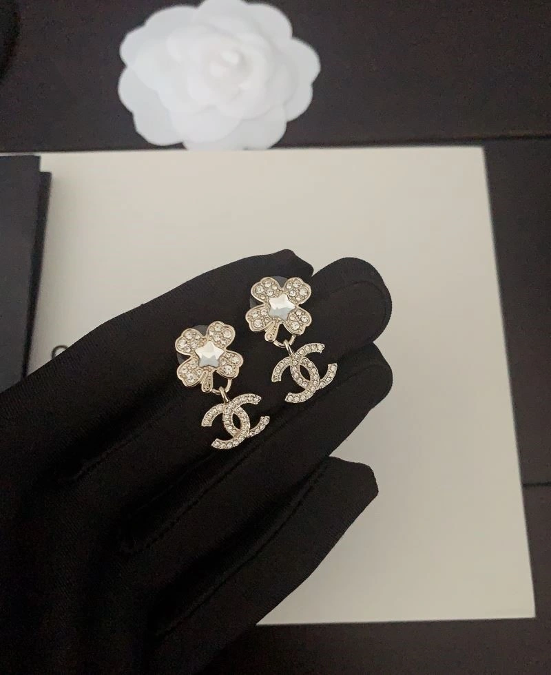 Chanel Earrings Casual 221320