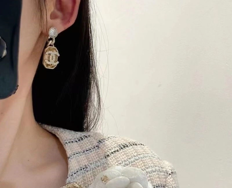 Efficient Chanel Earrings 221330