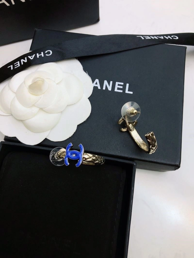 Refined Chanel Earrings 221317