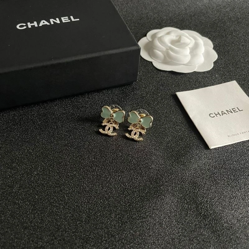 Sleek Chanel Earrings 221322