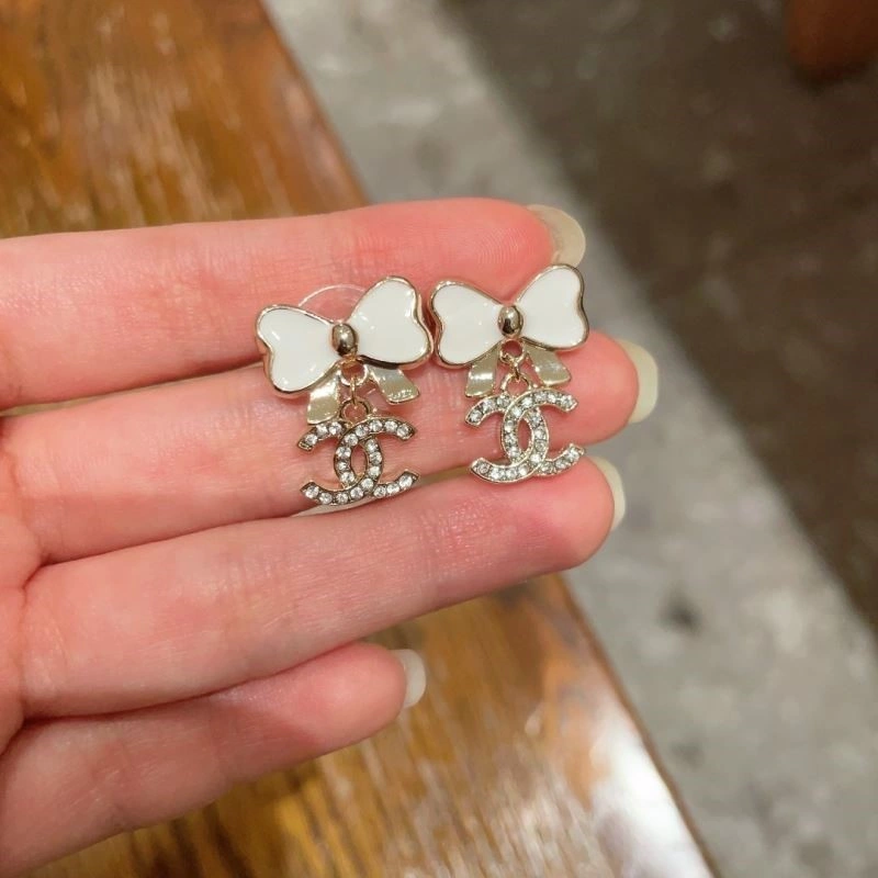 HighQuality Chanel Earrings 221352