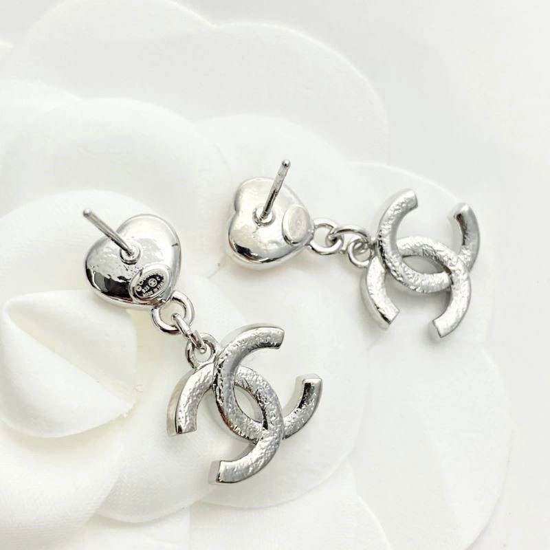 WellDesigned Chanel Earrings 221307