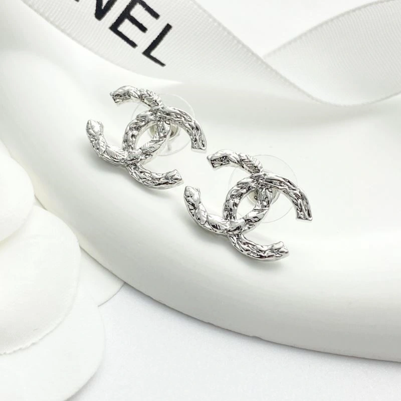 Unique Chanel Earrings 221297