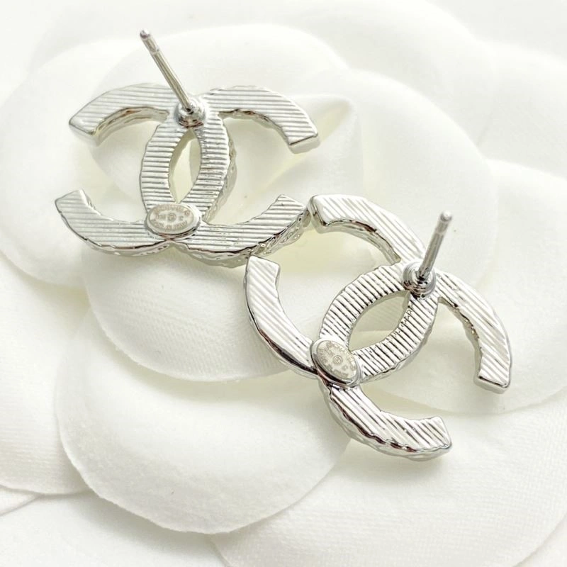 Unique Chanel Earrings 221297