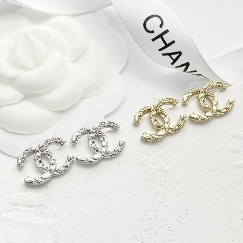 Unique Chanel Earrings 221297