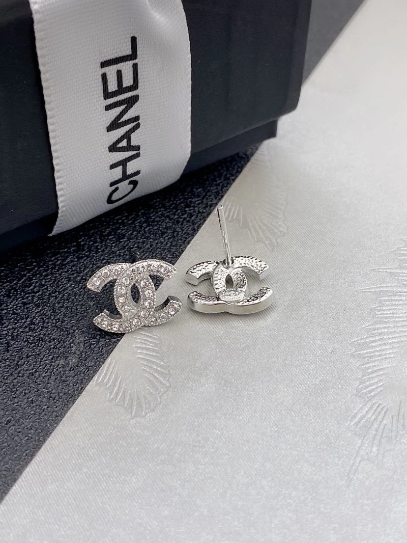 Comfortable Chanel Earrings 221291