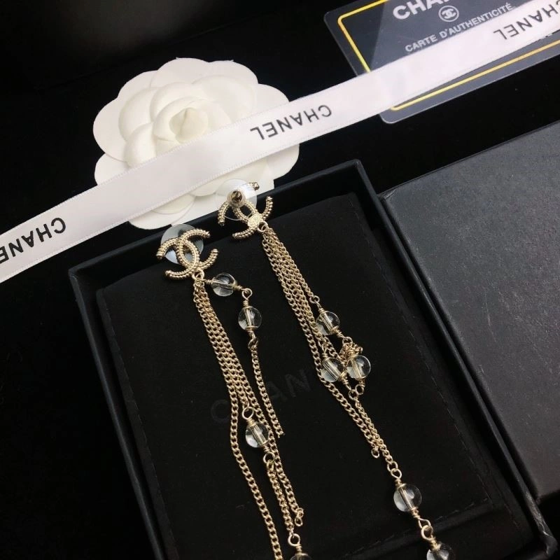 EyeCatching Chanel Earrings 221345