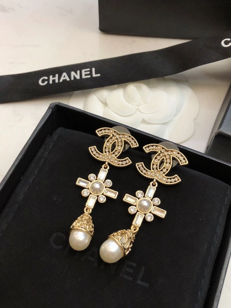 Chanel Earrings Snug 221292