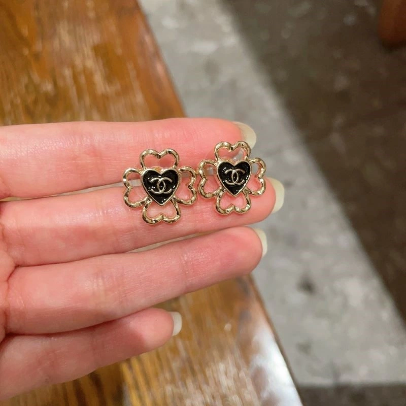 Chic Chanel Earrings 221282