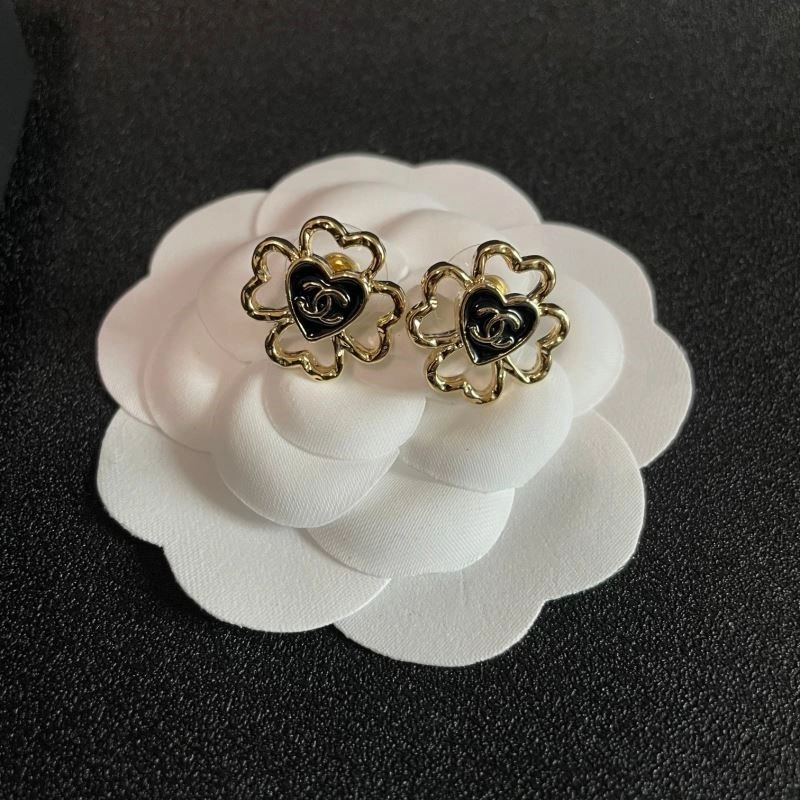 Chic Chanel Earrings 221282