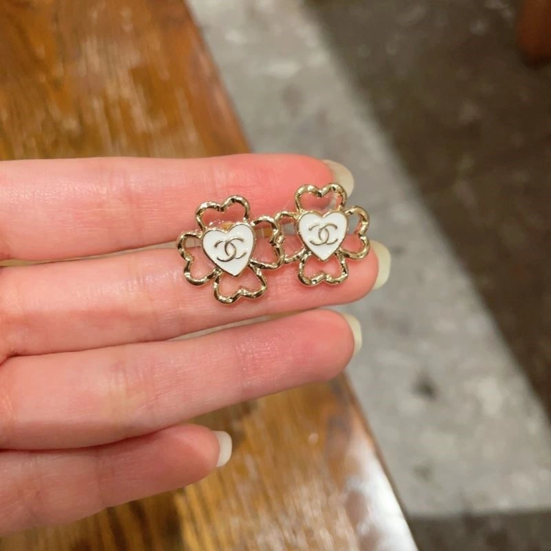 Refined Chanel Earrings 221294