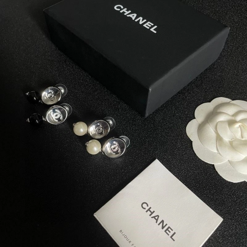Chanel Earrings SoftTouch 221272