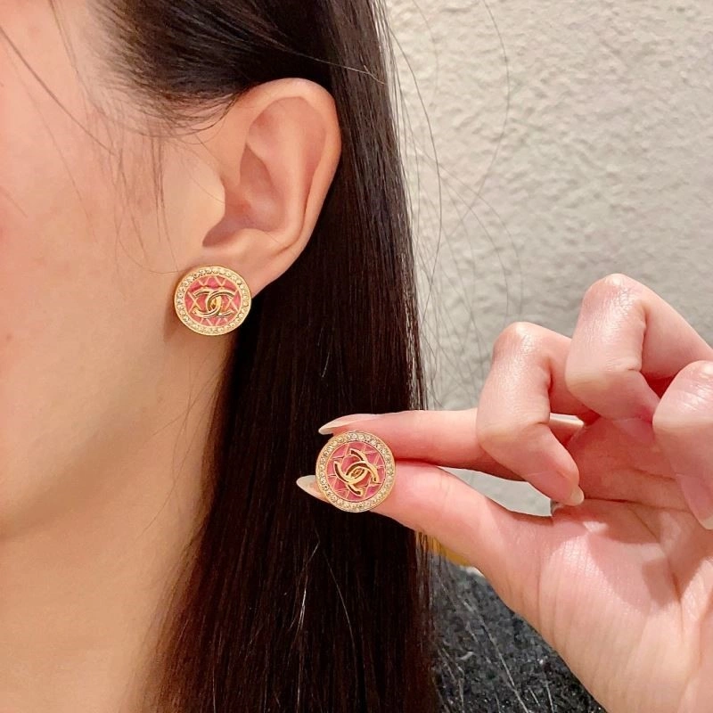 Comfortable Chanel Earrings 221270
