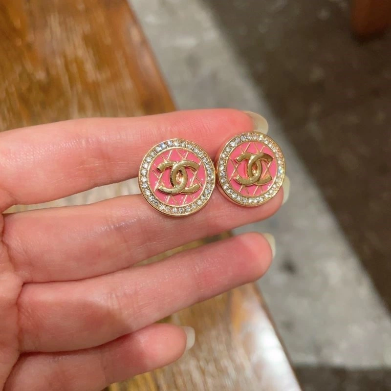 Comfortable Chanel Earrings 221270