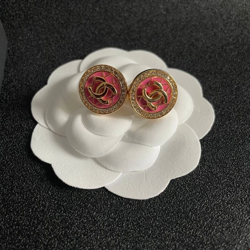Comfortable Chanel Earrings 221270
