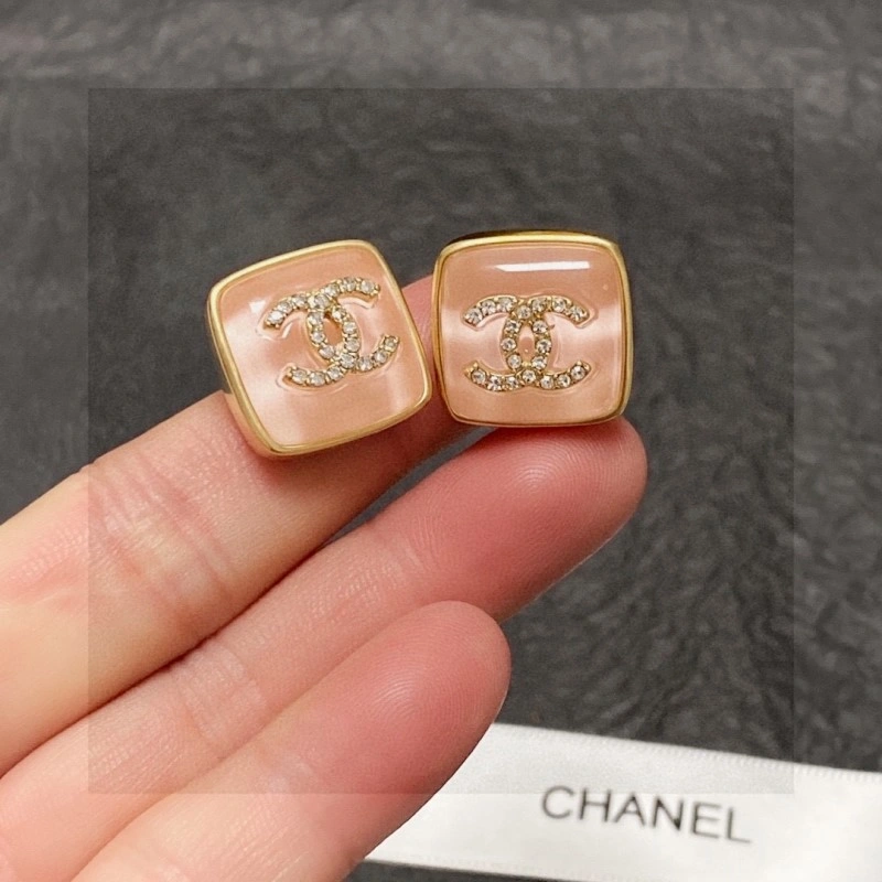 Chanel Earrings Comfortable 221243