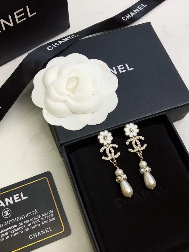 Chanel Earrings SmoothTexture 221241
