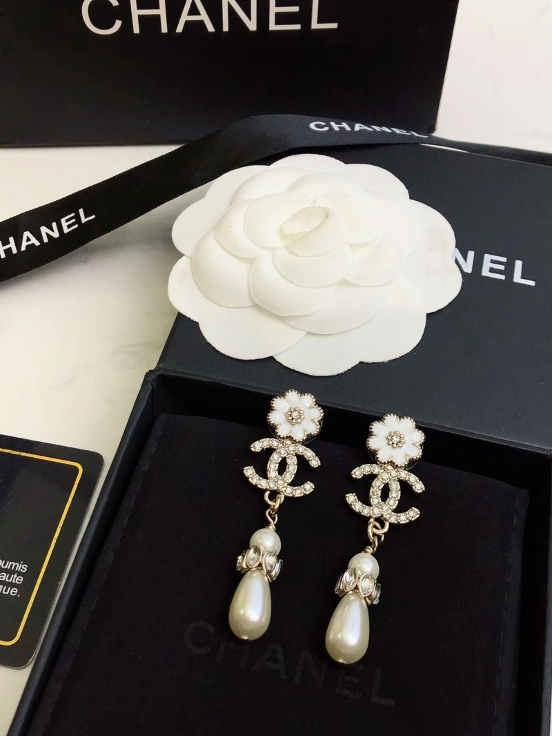 Chanel Earrings SmoothTexture 221241