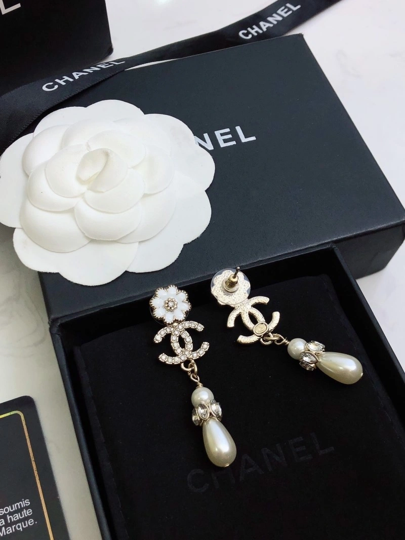 Chanel Earrings SmoothTexture 221241