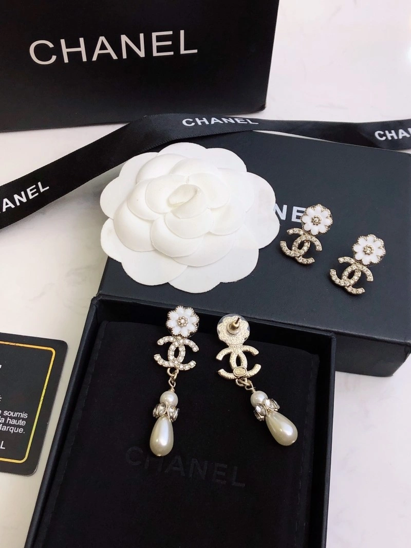 Chanel Earrings SmoothTexture 221241