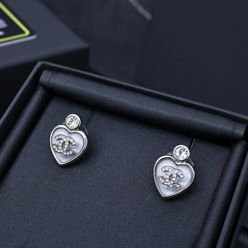 Chanel Earrings EyeCatching 221217