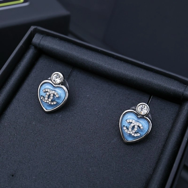 Chanel Earrings EyeCatching 221217