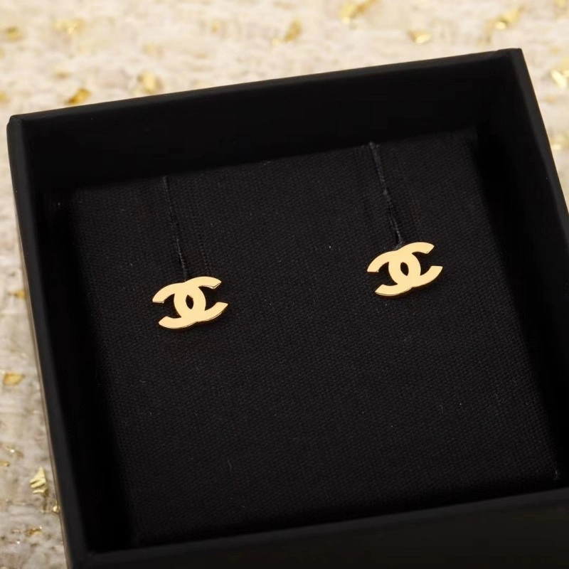 Chanel Earrings Packable 221219