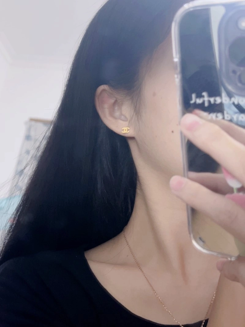 Chanel Earrings Packable 221219