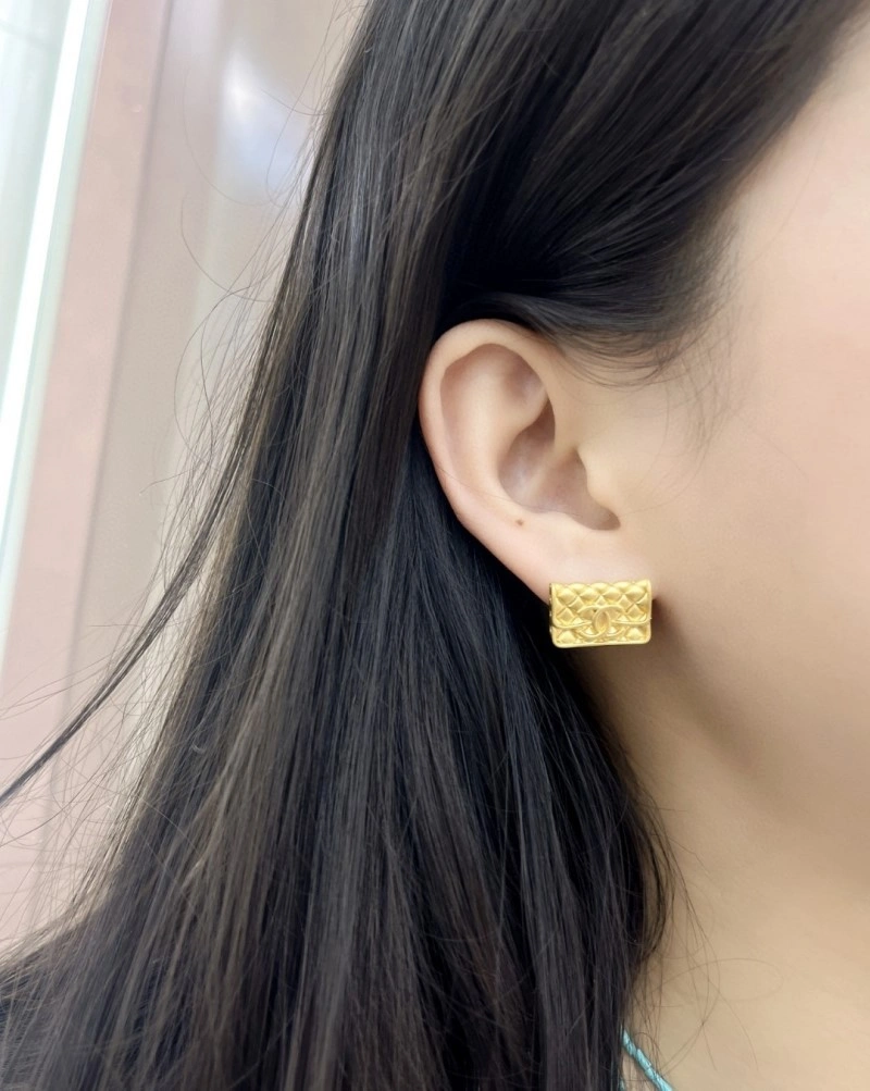 HighPerformance Chanel Earrings 221212