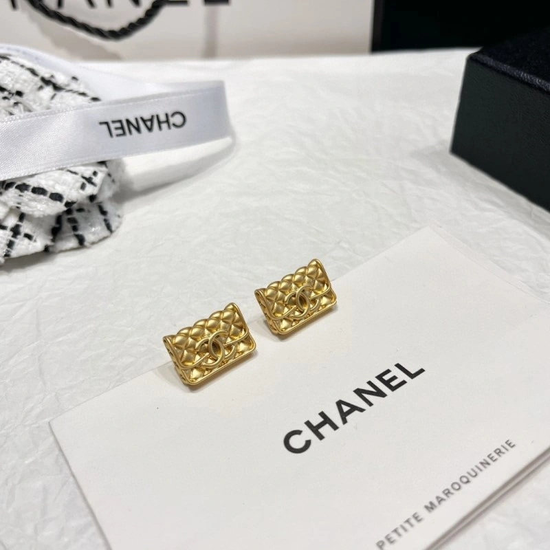 HighPerformance Chanel Earrings 221212