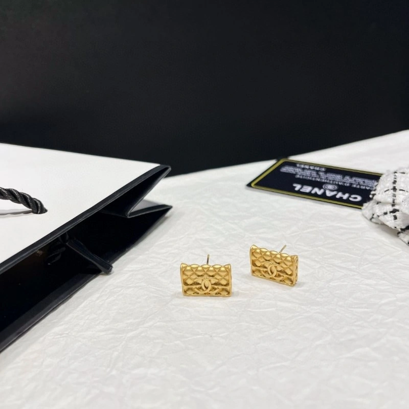 HighPerformance Chanel Earrings 221212