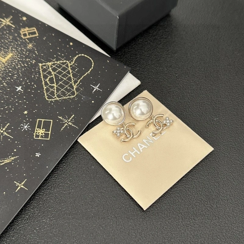 WellDesigned Chanel Earrings 221211