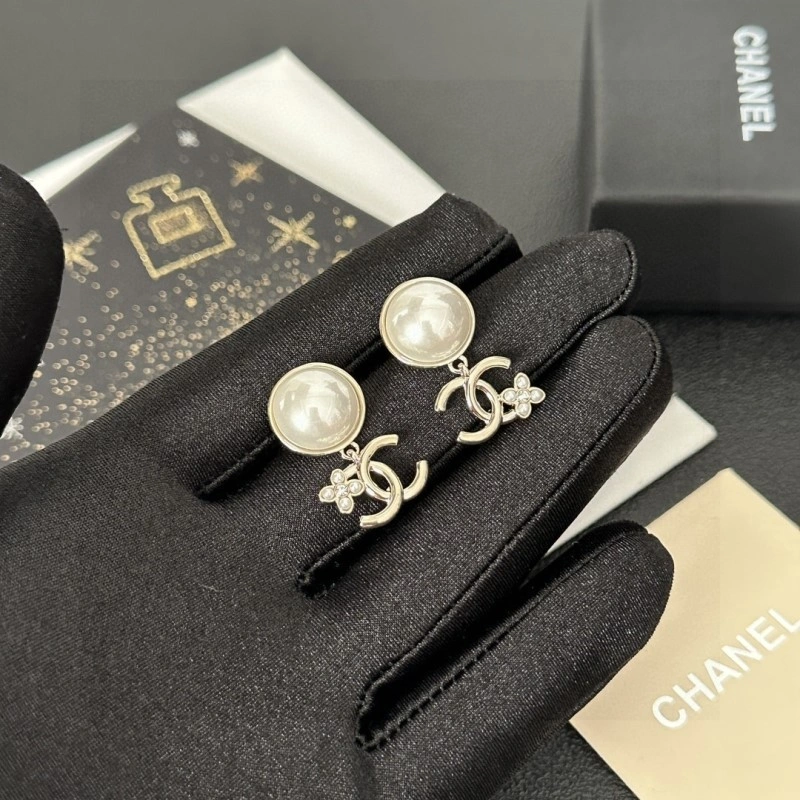 WellDesigned Chanel Earrings 221211
