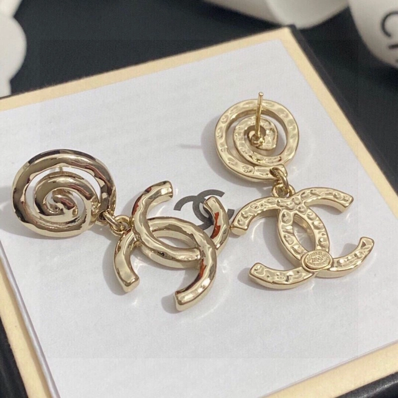Chanel Earrings Compact 221205