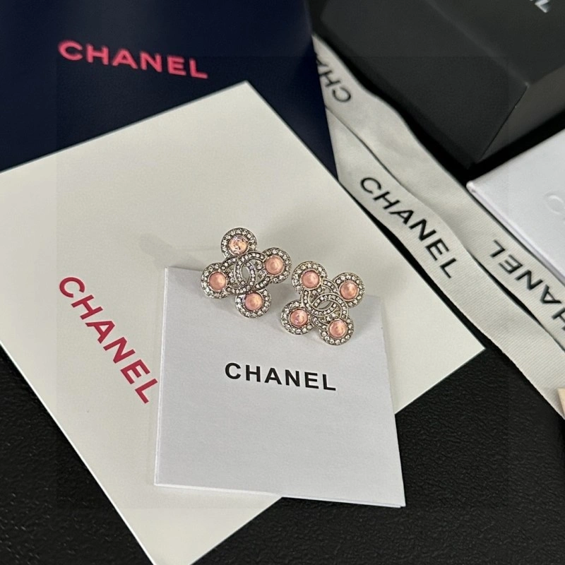 Chanel Earrings Snug 221204